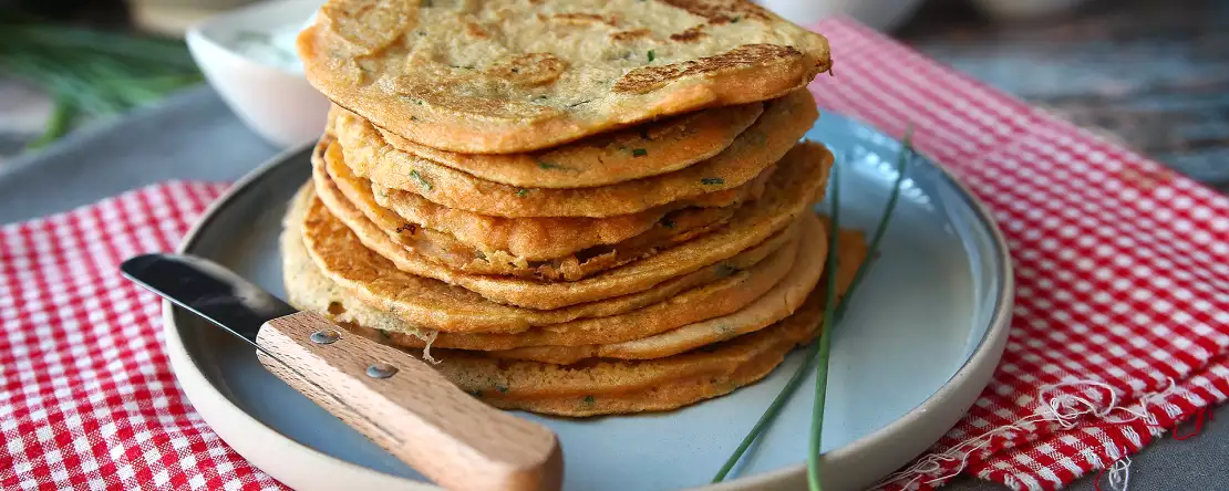 Salta pannkakor med koralllinser: ett enkelt recept rikt på protein