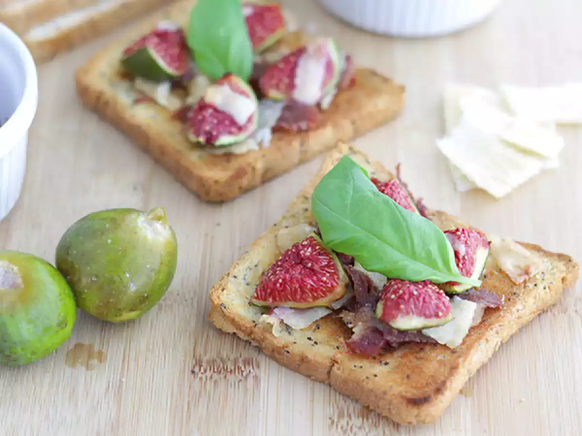 Recept Bruschetta med fikon, parmesan och parmaskinka