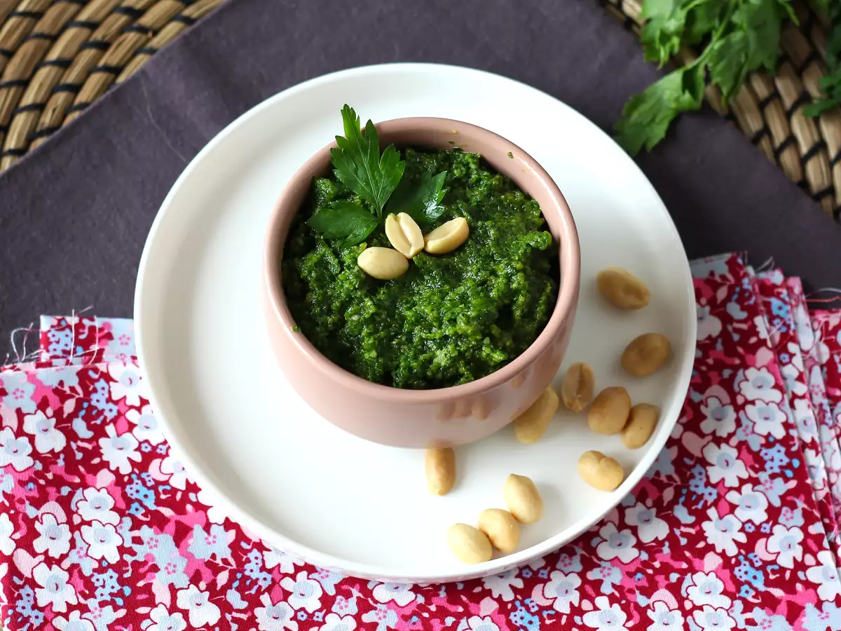 Recept Pesto med persilja och jordnötter, en explosion av smaker