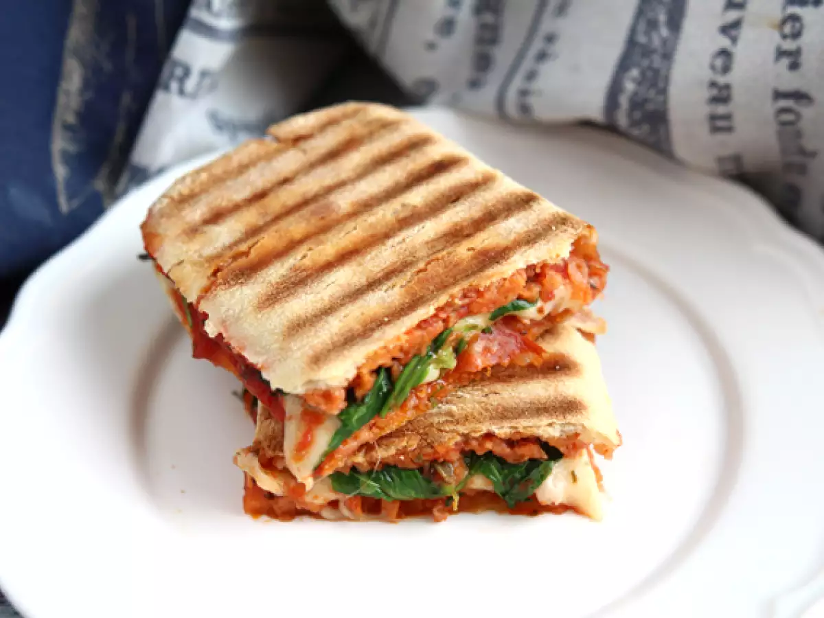 Recept Panini med chorizo och emmentaler