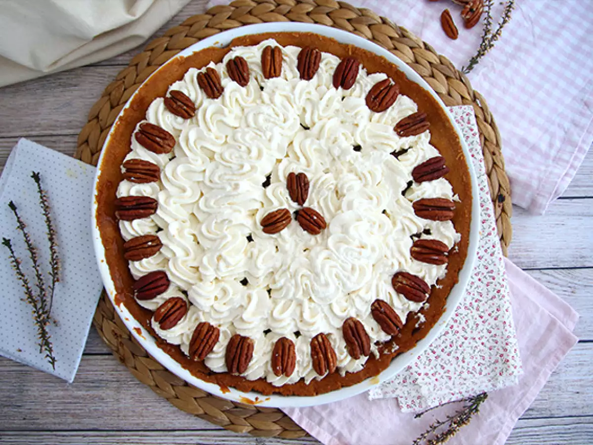 Recept Vaniljpaj med salt karamell och pekannötter