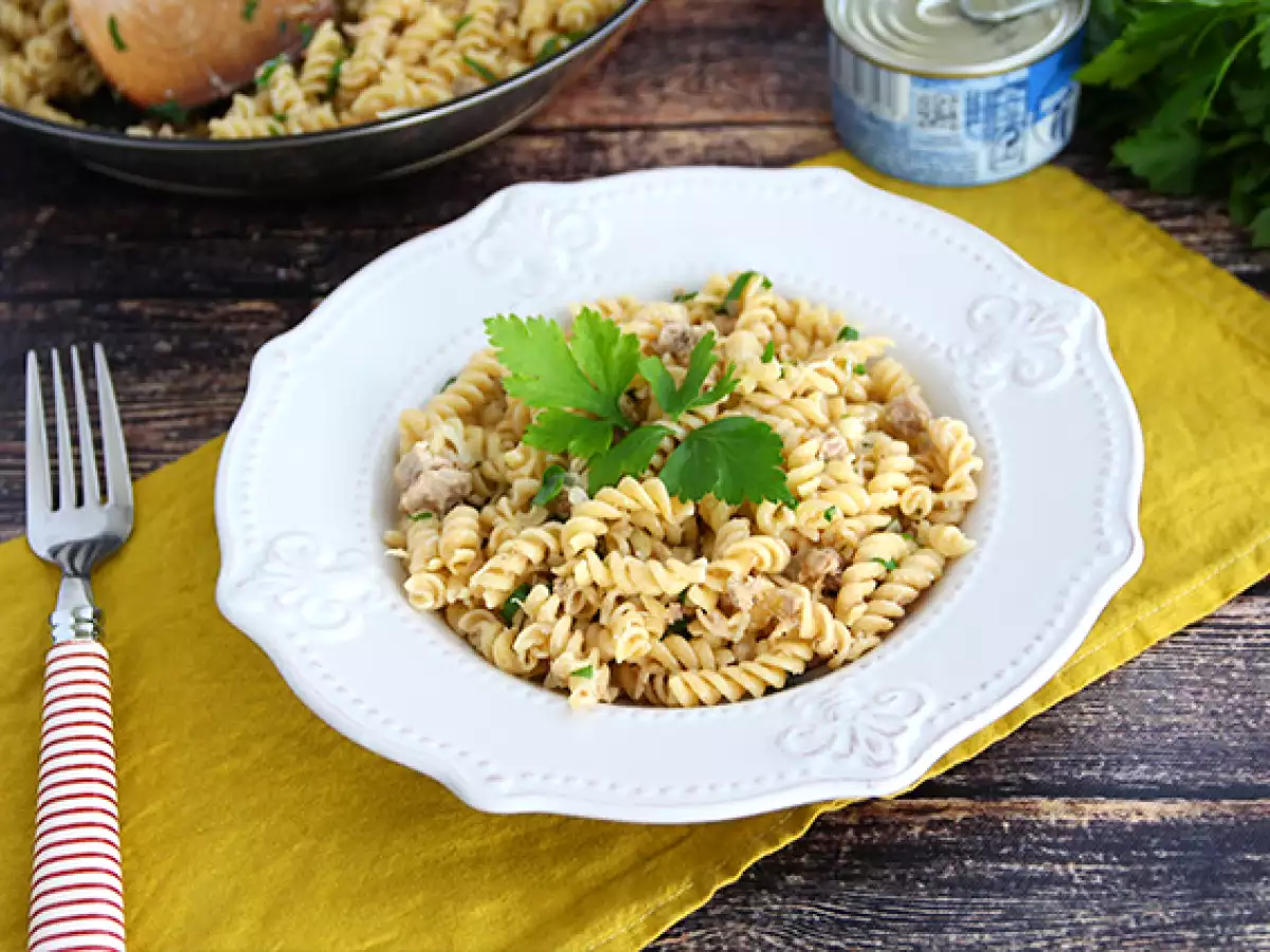 Recept Enkel pasta med tonfisk