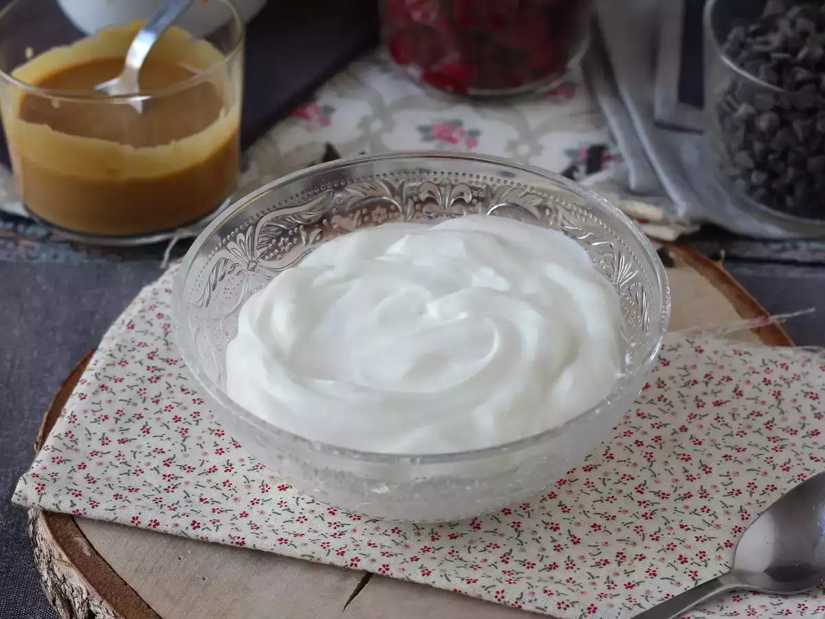 Recept Hur man gör hemlagad skyr? ett enkelt och ekonomiskt recept!