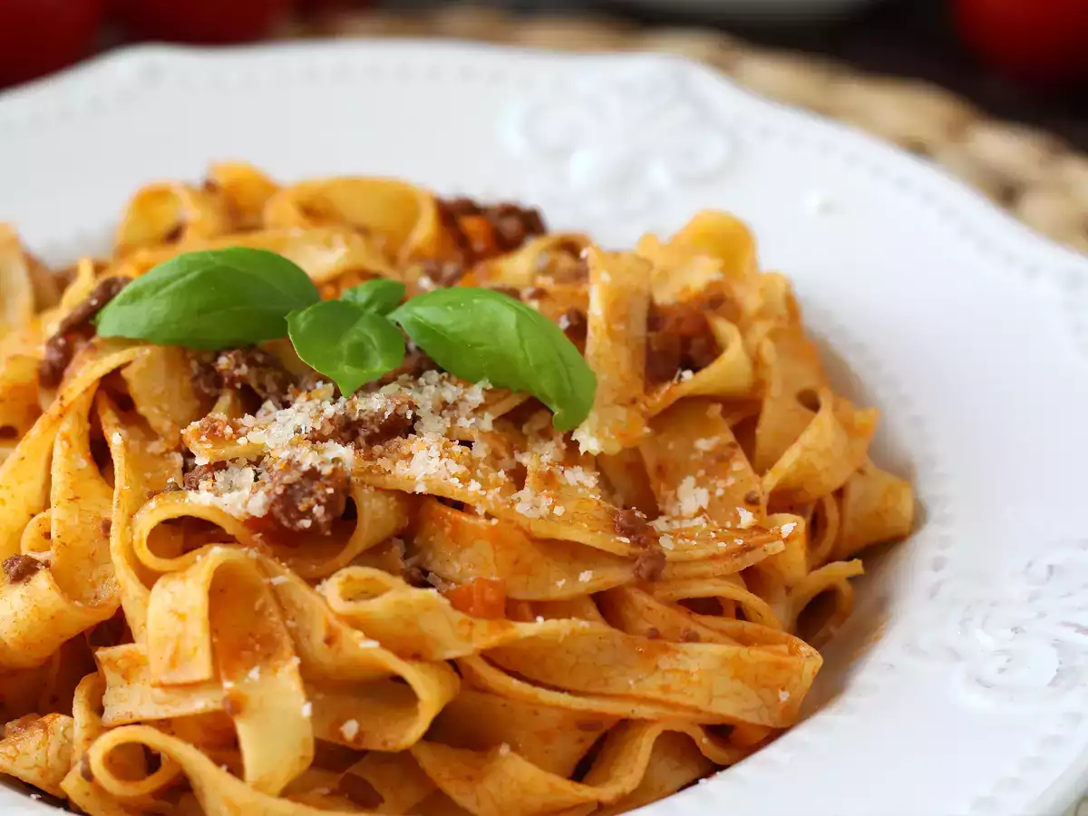Recept Pasta med bolognesesås - tagliatelle al ragù alla bolognese