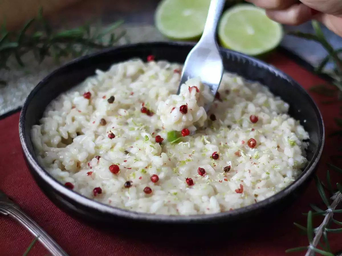 Recept Risotto med lime och rosépeppar: elegant vegetariskt recept för speciella middagar