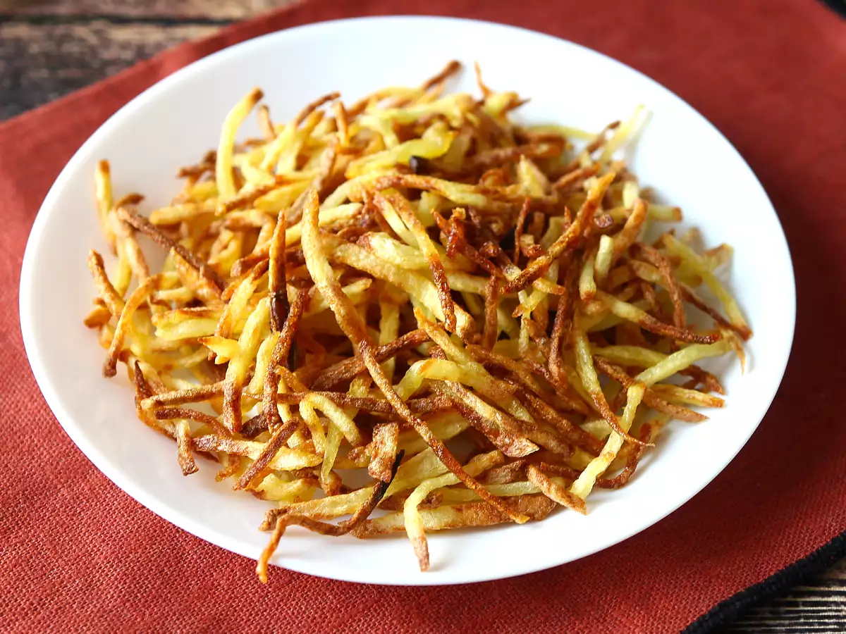 Recept Air fryer potatischips så krispiga att du inte kommer att tro att de är hemmagjorda