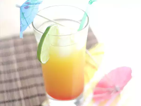 Recept Uppfriskande tequila sunrise
