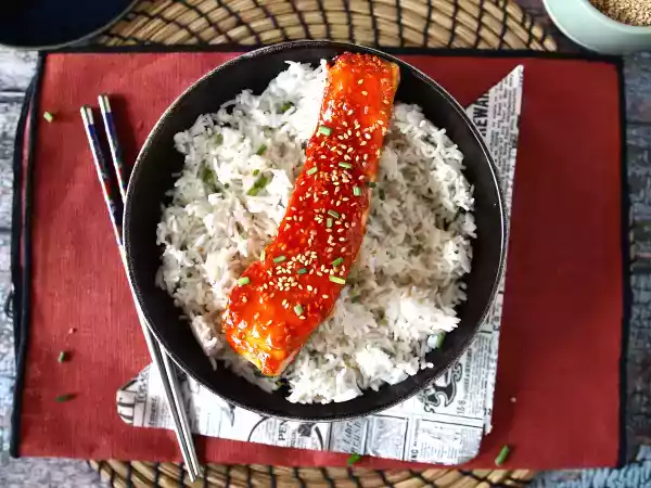 Recept Koreansk lax med gochujangsås klar på 8 minuter