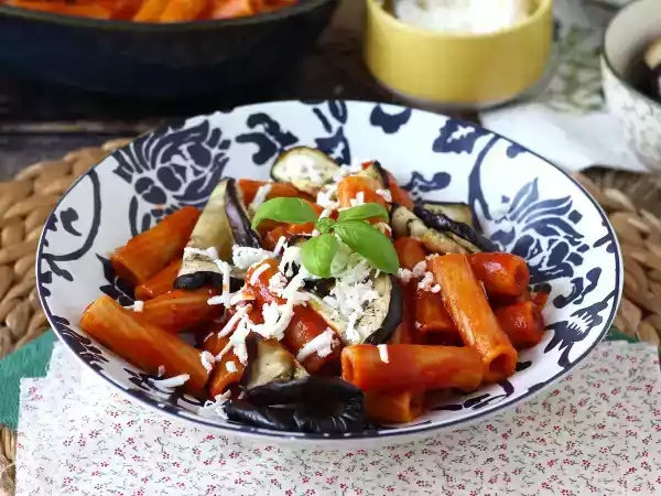 Recept Pasta siciliana med aubergine, den enkla och lätta versionen - pasta alla norma
