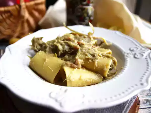 Recept Pasta med kronärtskockor och bacon, en smakrik och lättlagad rätt