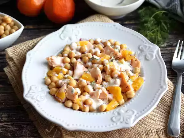 Recept Sallad med lax, kikärtor och apelsin