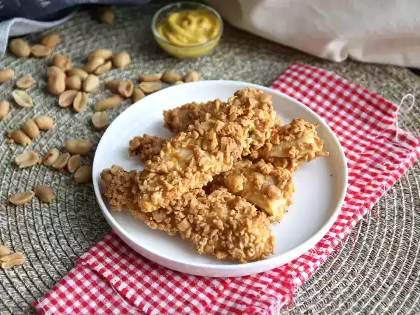 Recept Panerad kyckling med jordnötter - de smaker du har saknat!