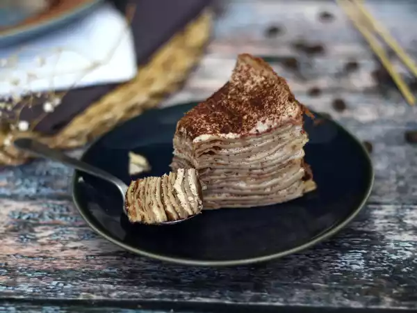 Recept Tiramisu-liknande pannkakstårta med kaffe och kakao
