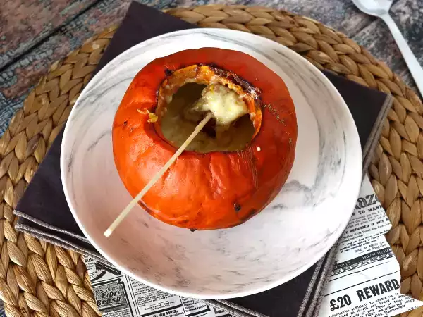 Recept Höstlig reblochon-fondue i en pumpa!