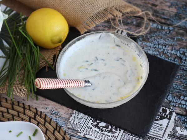 Recept Hälsosam yoghurtsås