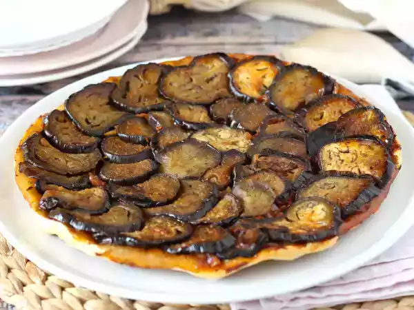 Recept Aubergine tarte tatin: en smakrik version att dö för!