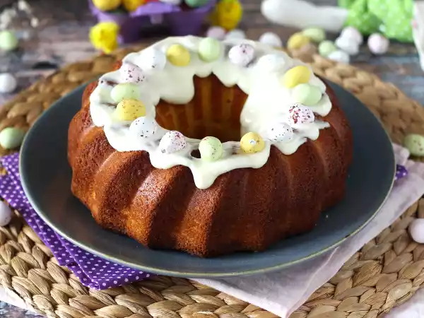 Recept Påskbottentårta med citron och vit choklad