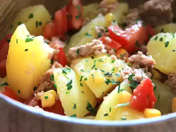 Recept Potatis-, tonfisk- och tomatsallad