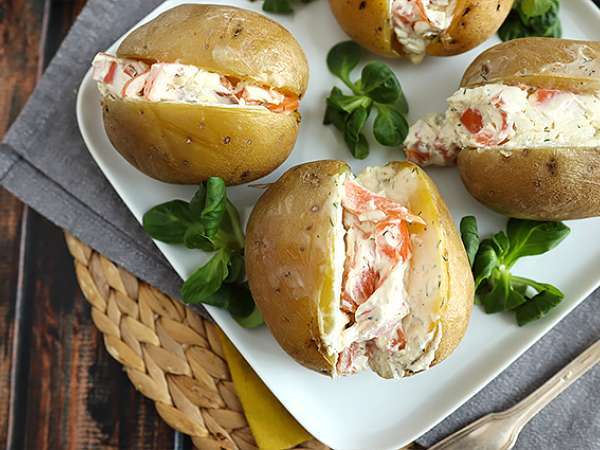 Recept Fyllda potatisar med rökt lax och fromage frais