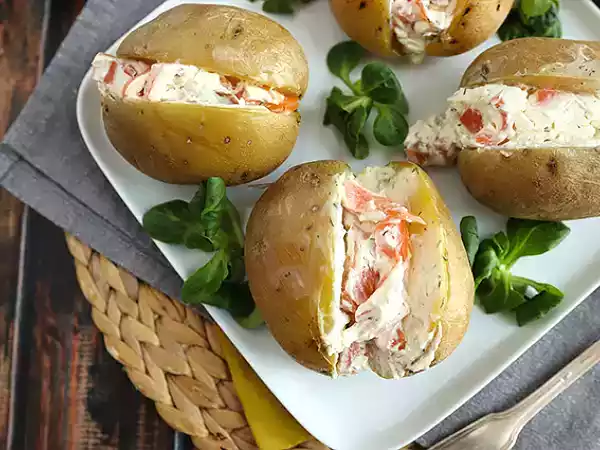 Recept Fyllda potatisar med rökt lax och fromage frais