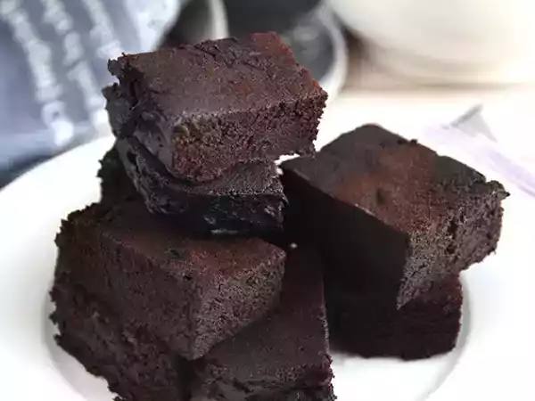 Recept Chokladkaka utan ägg, utan bakning, utan laktos