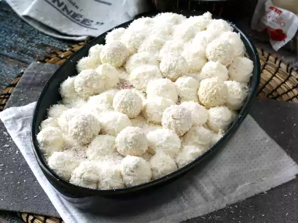 Recept Tiramisu med raffaello och kokosnöt