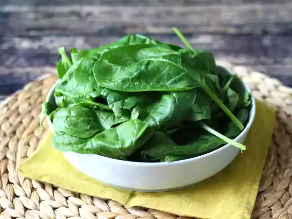 Recept Hur man lagar färsk spenat