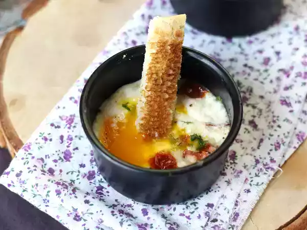 Recept Ägggryta med getost och soltorkade tomater i air fryer!
