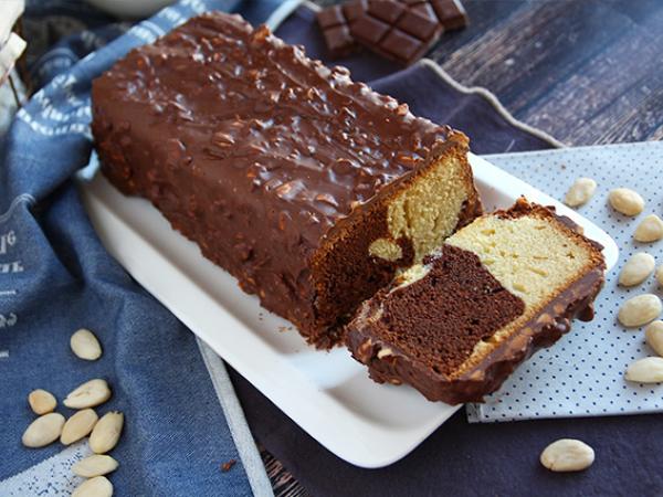 Recept Marmorsvampkaka med mandelglasyr