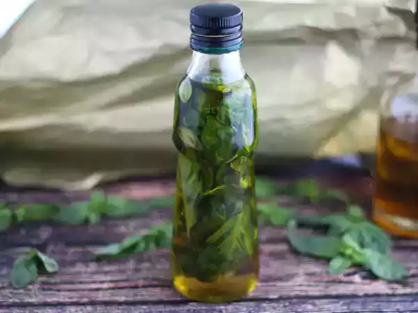 Recept Hemlagad basilikaolja