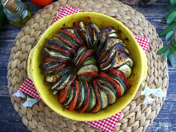 Recept Mycket enkel provensalsk grönsakstian