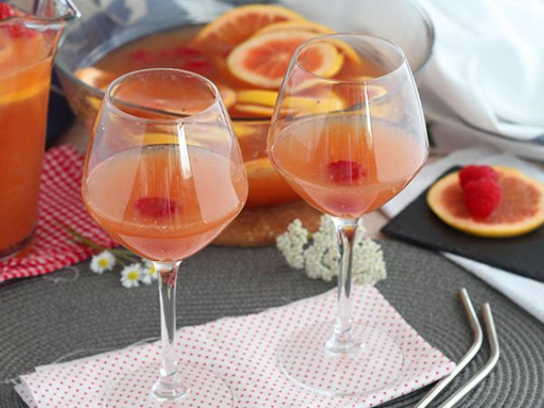 Recept Rosa sangria med rosévin