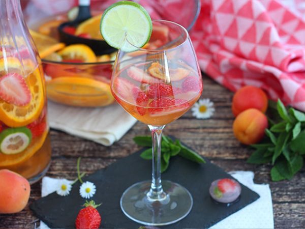 Recept Sangria med vitt vin - vit sangria