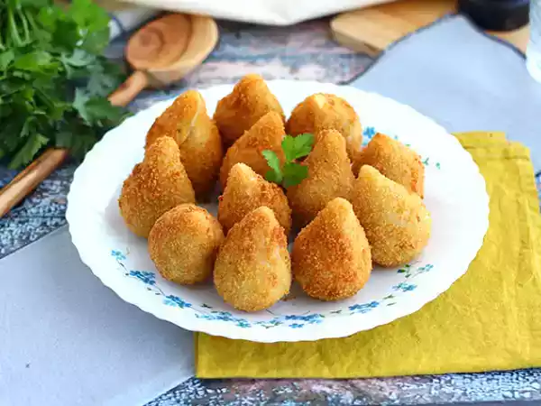 Recept Coxinhas (brasilianska kycklingkroketter)