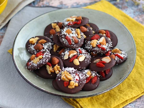 Recept Mendiants, choklad med torkad frukt