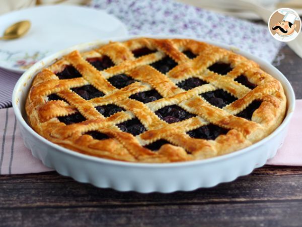 Recept Smördegstårta med körsbär