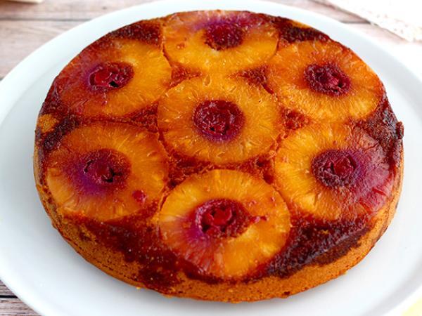 Recept Enkel upp-och-nedvänd ananastårta