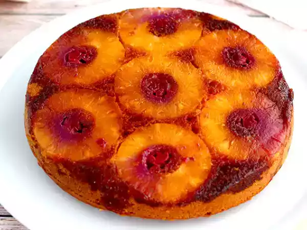 Recept Enkel upp-och-nedvänd ananastårta