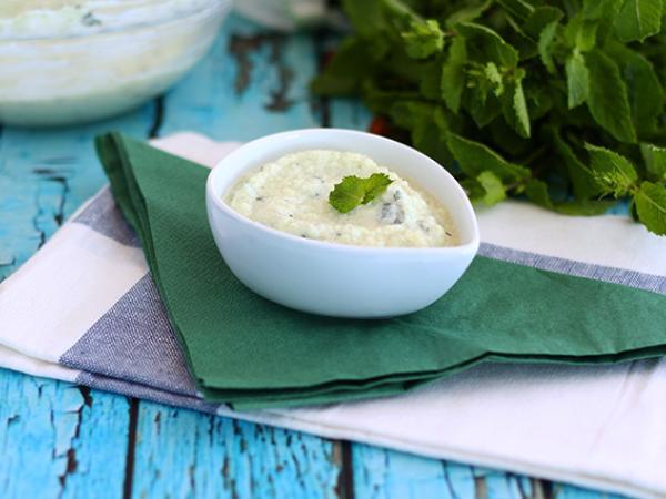 Recept Tzatziki, den grekiska gurk- och yoghurtsåsen