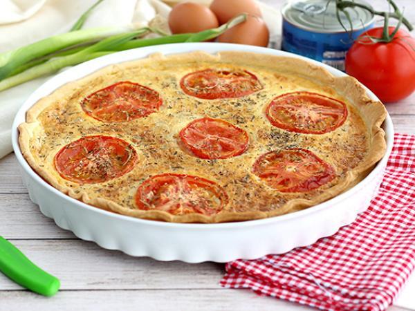 Recept Quiche med tonfisk och tomat