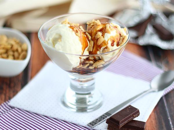 Recept Sundae, den söta amerikanska glassen