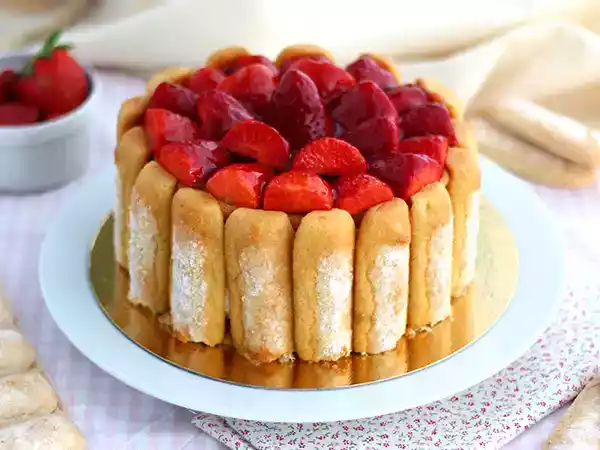 Recept Snabb och enkel jordgubbstårta