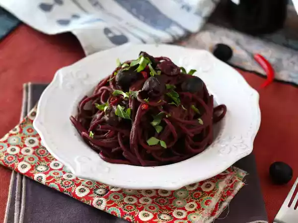 Recept Spaghetti al fuoco di bacco: rödvinspasta som ger något speciellt till bordet