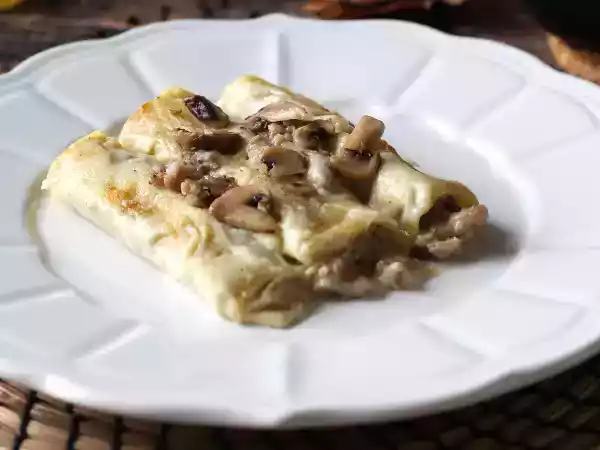 Recept Cannelloni med svamp och korv: en rik och välsmakande huvudrätt