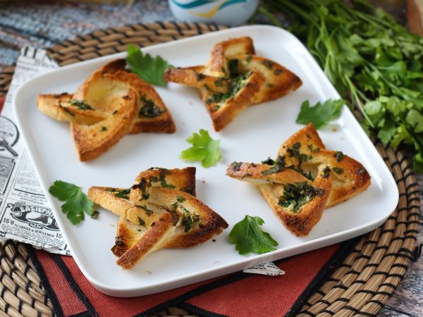 Recept Vitlöksbröd i stjärnform med smörgåsbröd