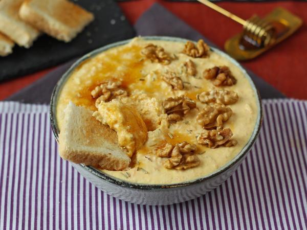 Recept Krämig pumpa- och fetaostpaté med en touch av honung
