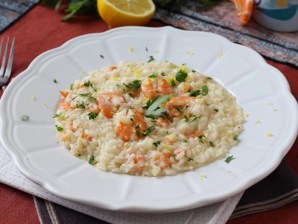 Recept Risotto med räkor och citron, en elegant och enkel rätt att förbereda