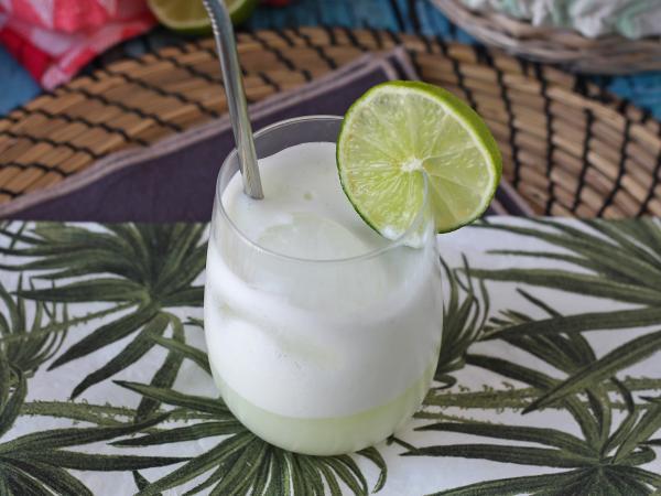 Recept Schweizisk lemonad med kondenserad mjölk