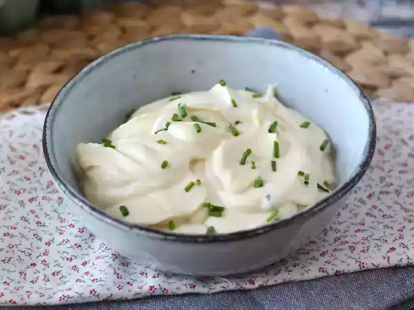Recept Lätt majonnäs med hårdkokta ägg utan olja! perfekt när du inte kan äta råa ägg!