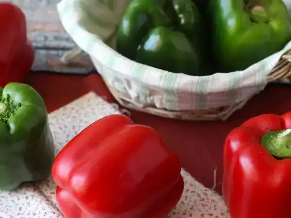 Recept Hur man skalar paprika i stekpanna